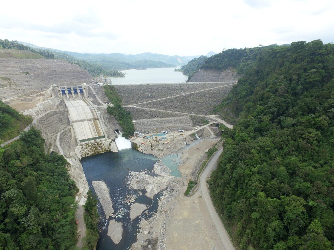 Presa hidroeléctrica Costa Rica energía limpia y renovable