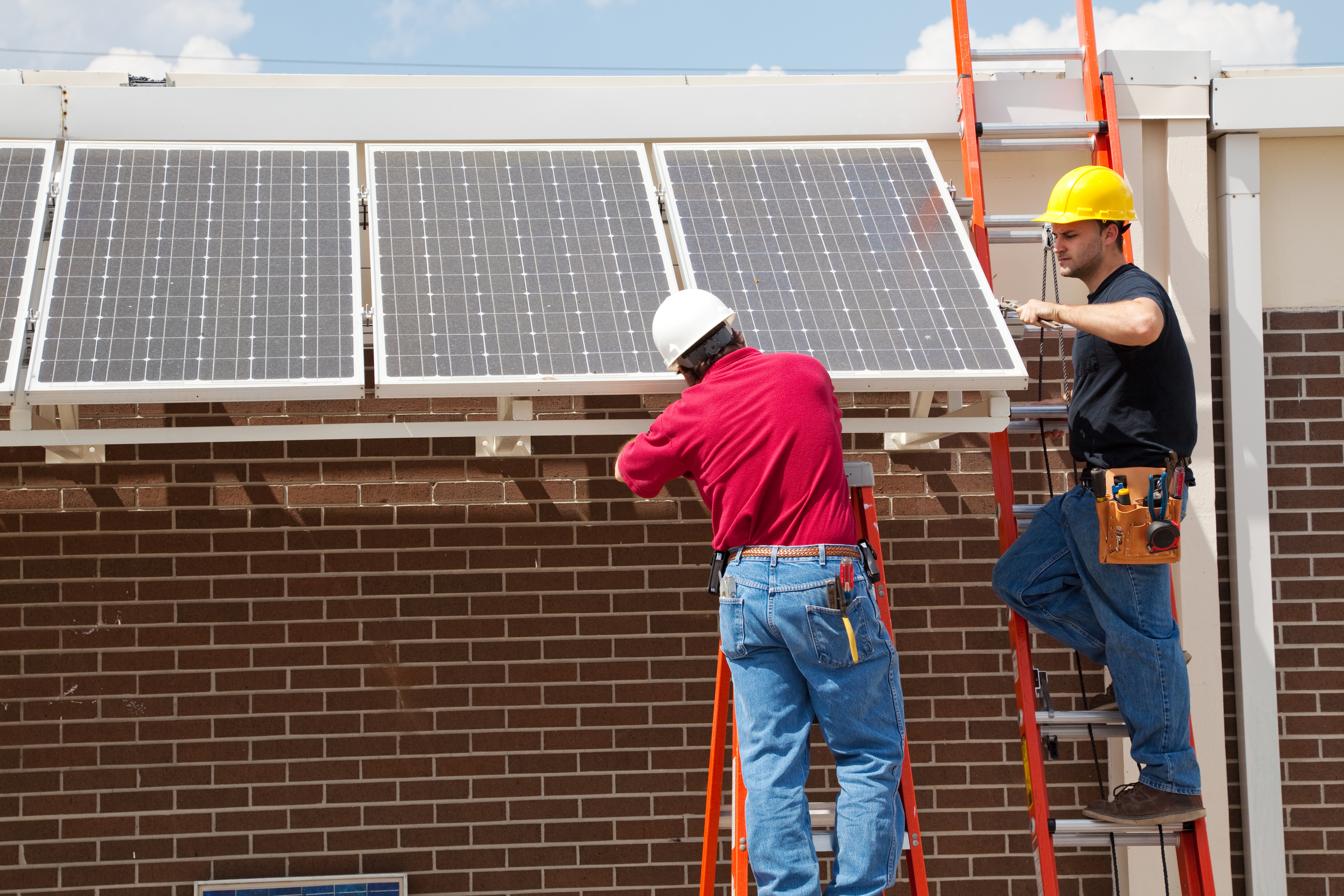 Energía Solar podría crear 10,000 empleos
