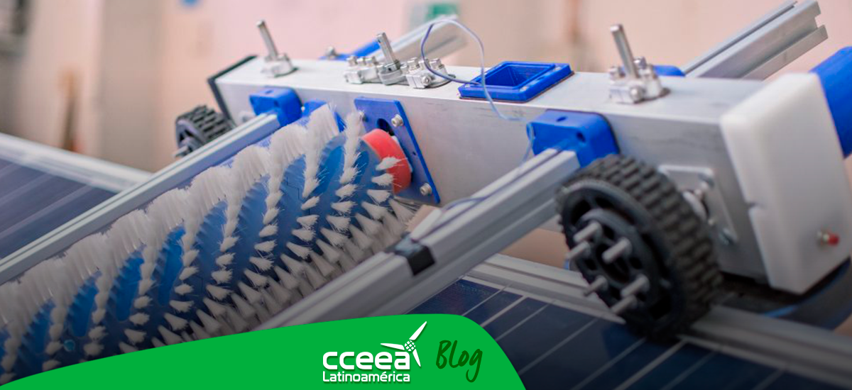 Desarrollan robot que limpia paneles solares